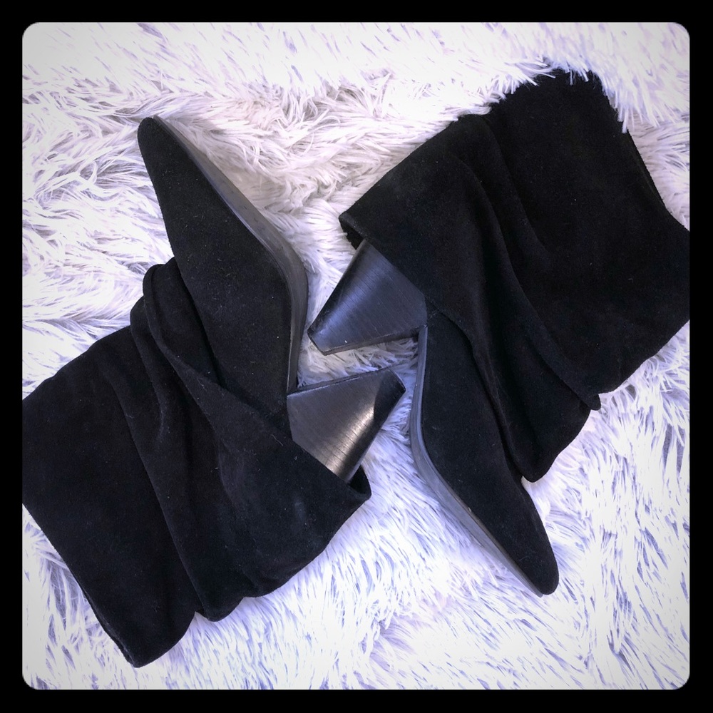 Steve Madden black slouchy heels